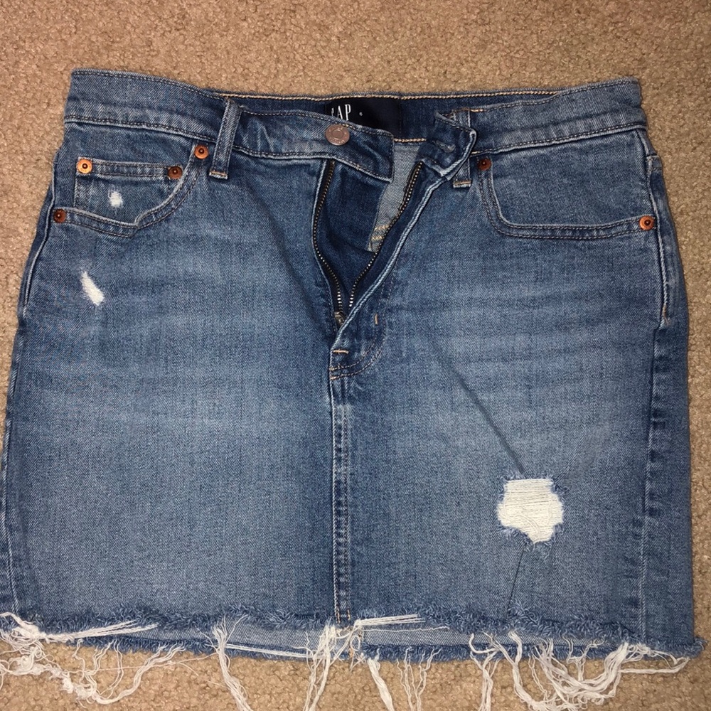 Super cute jean skirt!
